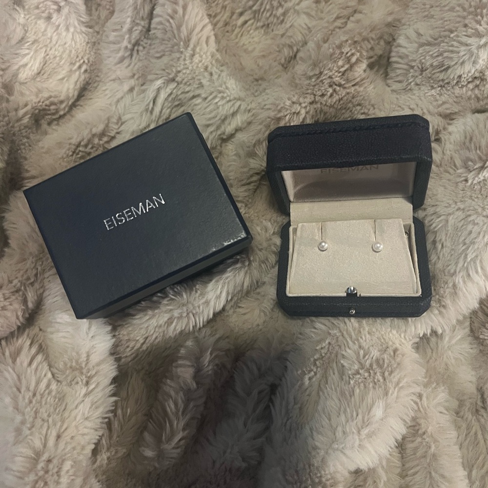 Eiseman Pearl Earrings